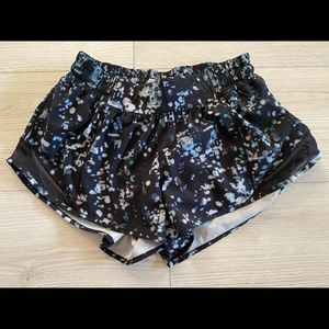Lululemon Hotty hot short 2.5in inseam.